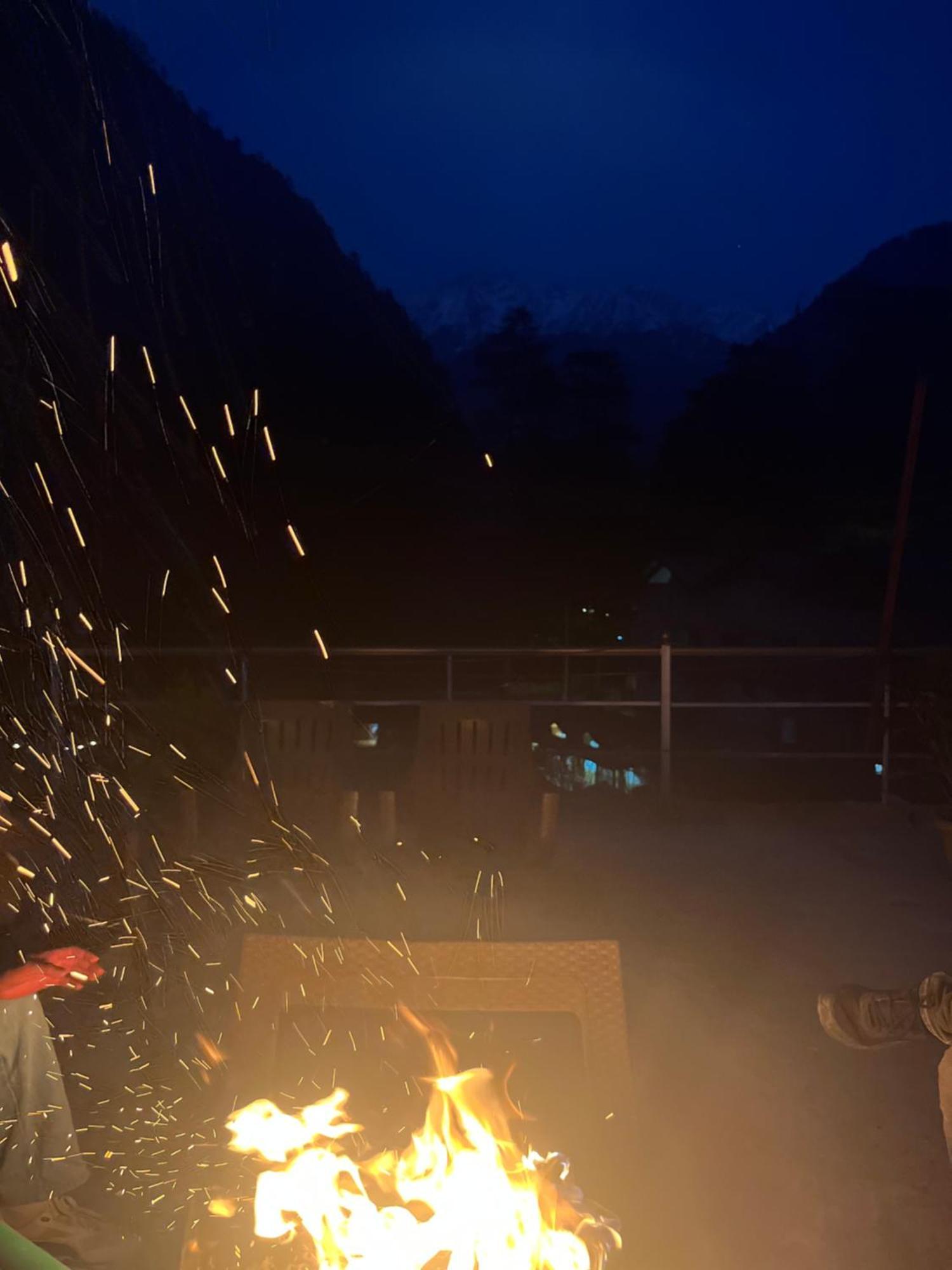 Russian Unit Kasol By Valley Ngoại thất bức ảnh